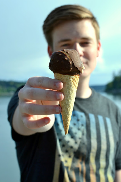 Nestle Drumstick smores ice cream on the beach to celebrate summer